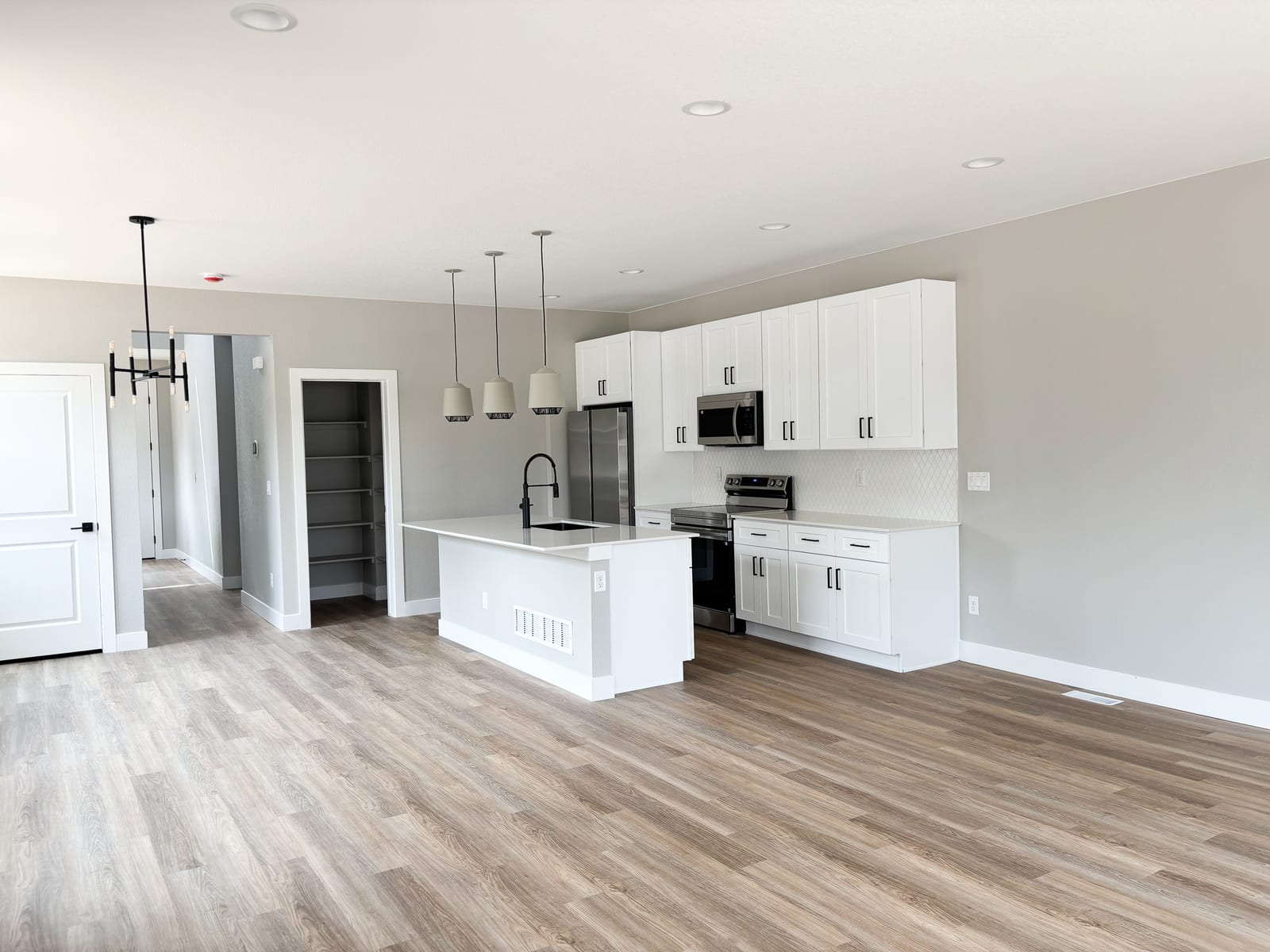 5512 Clay Court
