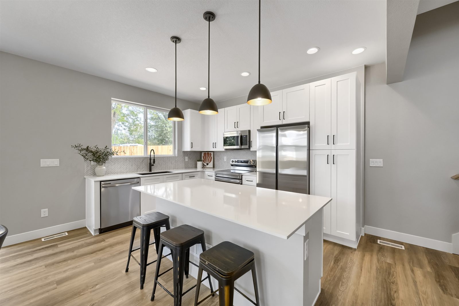 5516 Clay Court